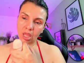MilfFantassy's Live Sex Cam Show