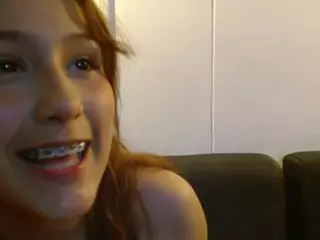 Daphne's Live Sex Cam Show
