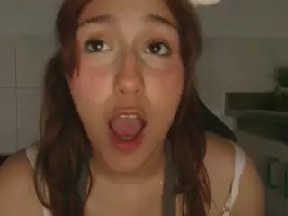 Daphne's Live Sex Cam Show