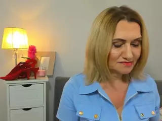 IsabellaHotty's Live Sex Cam Show