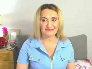 IsabellaHotty's Live Sex Cam Show