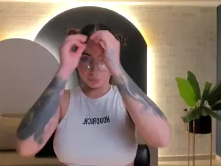 MaddisonCollins's Live Sex Cam Show