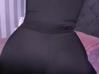 Alahia-Am's Live Sex Cam Show