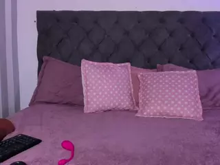 Alahia-Am's Live Sex Cam Show