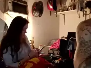 Cicianninospendsometoseesome's Live Sex Cam Show