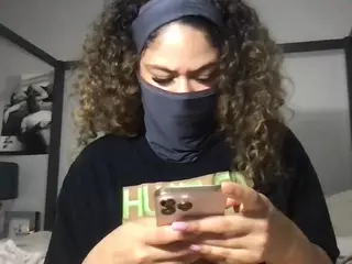 honeysuckles2's Live Sex Cam Show
