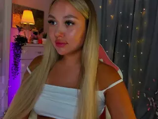 Loneve's Live Sex Cam Show