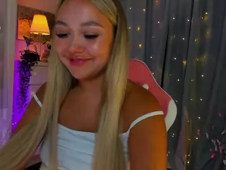 Loneve's Live Sex Cam Show