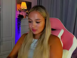 Loneve's Live Sex Cam Show