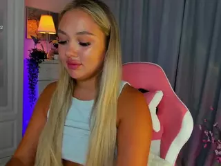 Loneve's Live Sex Cam Show