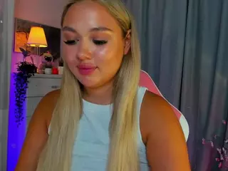 Loneve's Live Sex Cam Show