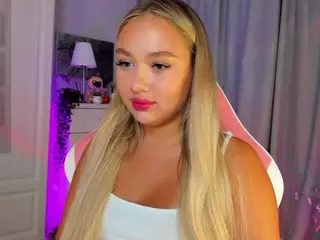 Loneve's Live Sex Cam Show