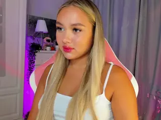Loneve's Live Sex Cam Show
