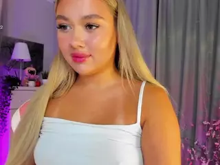 Loneve's Live Sex Cam Show