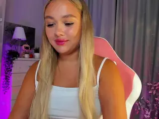 Loneve's Live Sex Cam Show