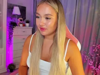 Loneve's Live Sex Cam Show