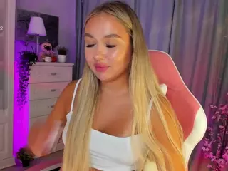 Loneve's Live Sex Cam Show