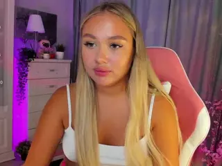 Loneve's Live Sex Cam Show