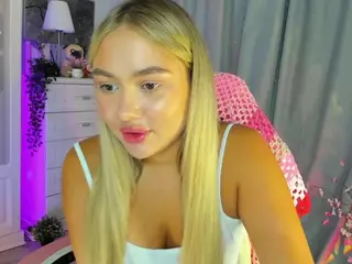 Loneve's Live Sex Cam Show