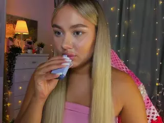 Loneve's Live Sex Cam Show