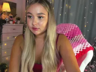 Loneve's Live Sex Cam Show