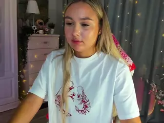 Loneve's Live Sex Cam Show