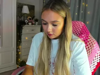 Loneve's Live Sex Cam Show