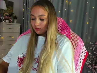Loneve's Live Sex Cam Show