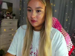 Loneve's Live Sex Cam Show
