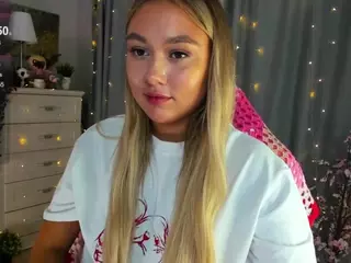 Loneve's Live Sex Cam Show