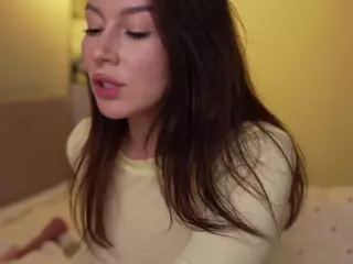 mia-cloudy's Live Sex Cam Show