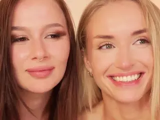 mia-cloudy's Live Sex Cam Show
