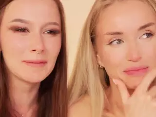 mia-cloudy's Live Sex Cam Show