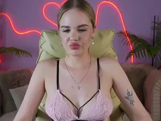 EvaCrush's Live Sex Cam Show
