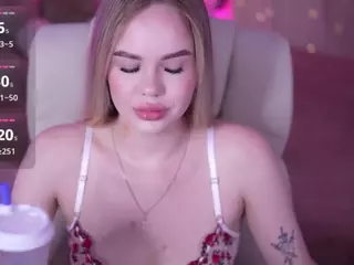 EvaCrush's Live Sex Cam Show