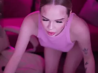 EvaCrush's Live Sex Cam Show