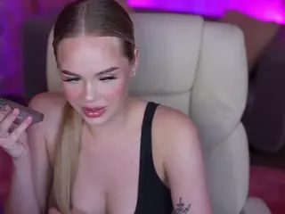 EvaCrush's Live Sex Cam Show