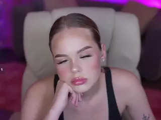 EvaCrush's Live Sex Cam Show