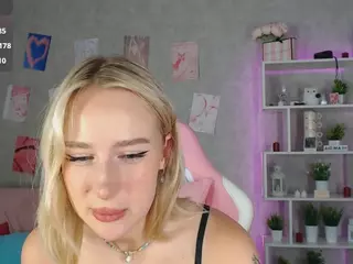 Cassie Reed's Live Sex Cam Show