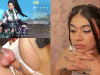 LeahVega's Live Sex Cam Show