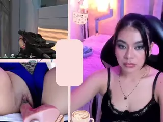 LeahVega's Live Sex Cam Show