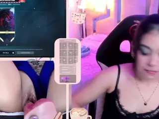 LeahVega's Live Sex Cam Show