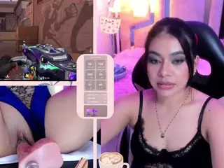 LeahVega's Live Sex Cam Show