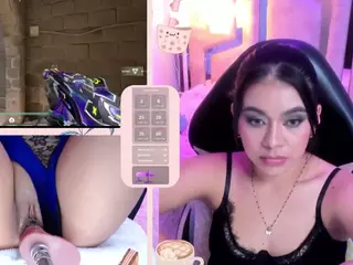 LeahVega's Live Sex Cam Show