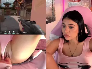 LeahVega's Live Sex Cam Show