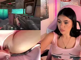 LeahVega's Live Sex Cam Show
