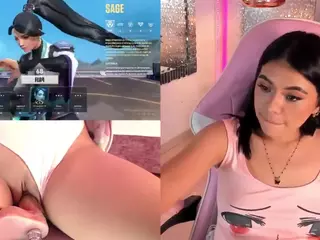 LeahVega's Live Sex Cam Show