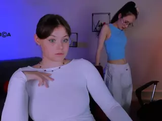 mona-cloud's Live Sex Cam Show