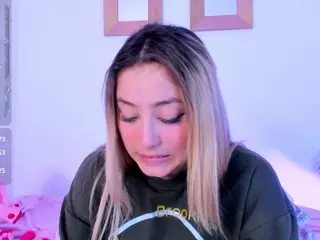 PatyLawrence's Live Sex Cam Show