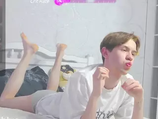 Adrian-Skiba's Live Sex Cam Show